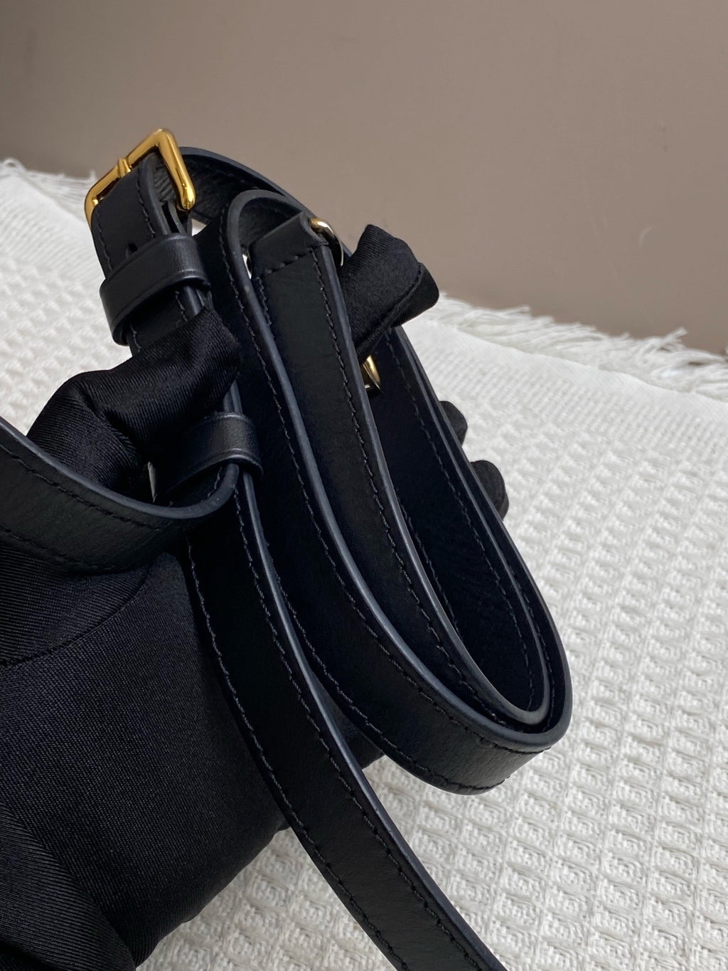 Louis Vuitton Messenger Bag