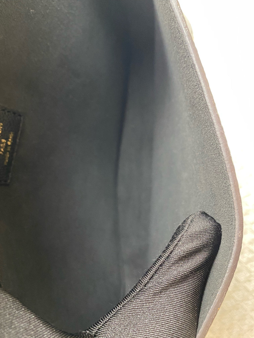 Louis Vuitton Messenger Bag