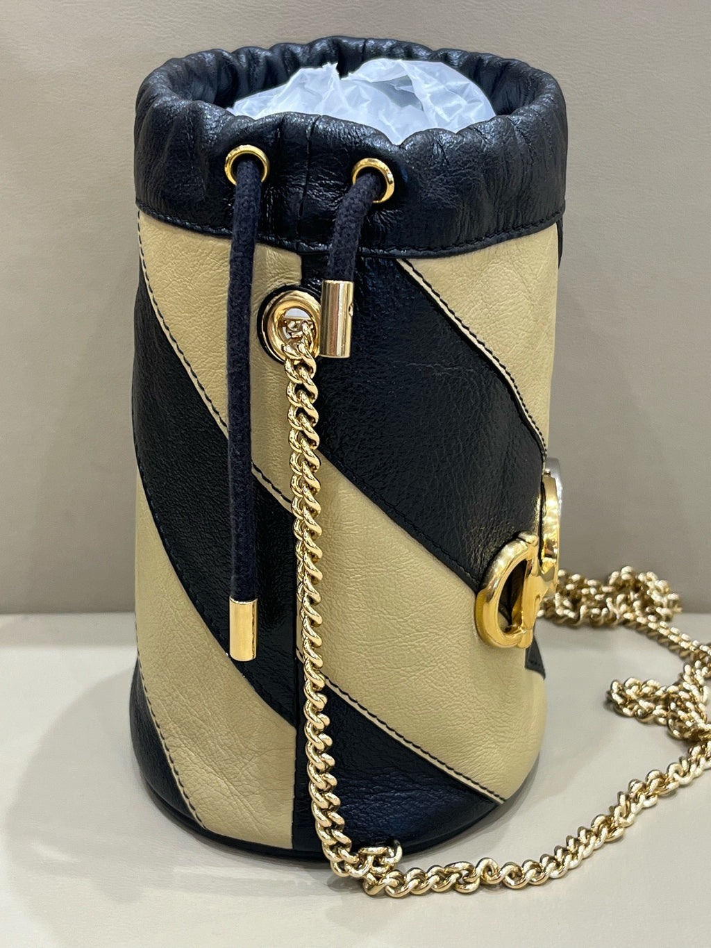 Gucci (Unknown) Beige Bucket & Drawstring Bag 576432-0OLRX-9698