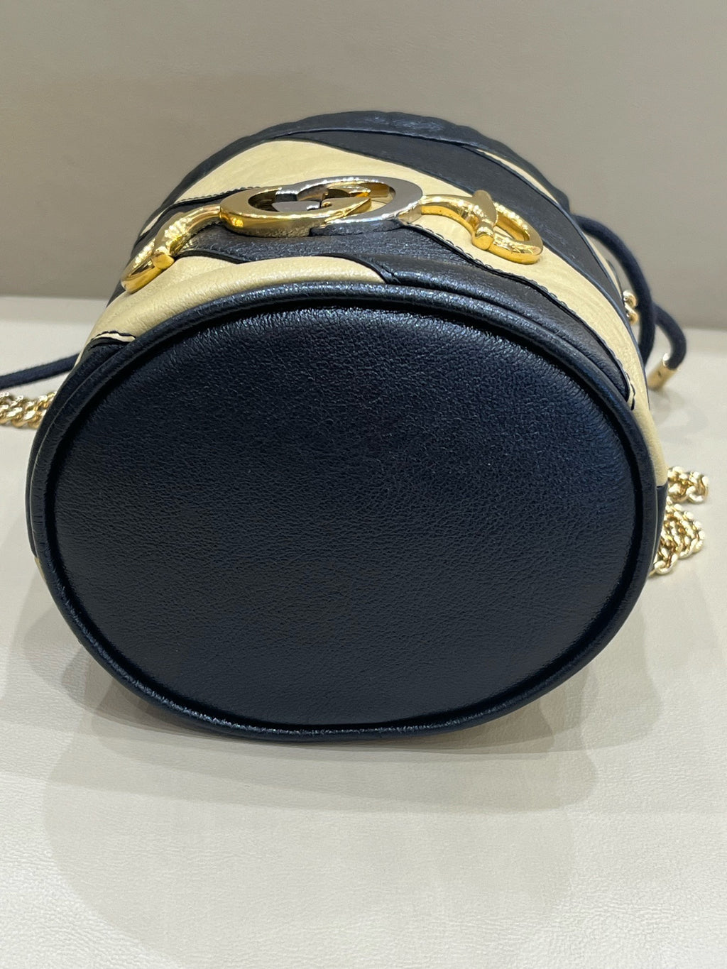 Gucci (Unknown) Beige Bucket & Drawstring Bag 576432-0OLRX-9698