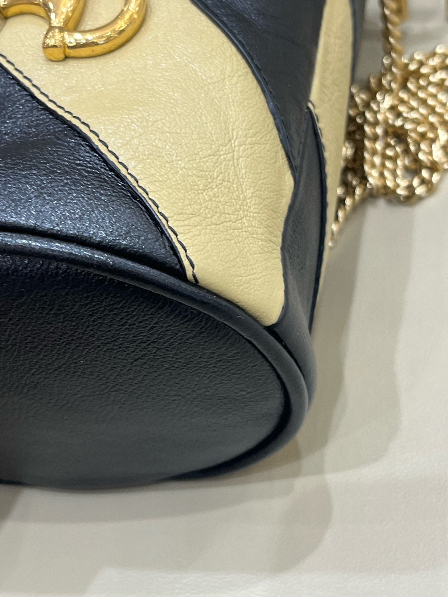 Gucci (Unknown) Beige Bucket & Drawstring Bag 576432-0OLRX-9698
