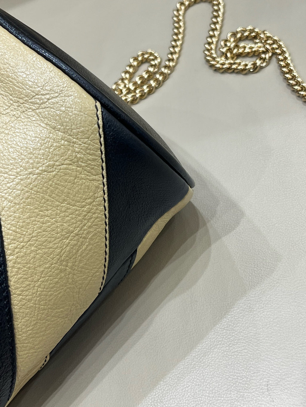Gucci (Unknown) Beige Bucket & Drawstring Bag 576432-0OLRX-9698