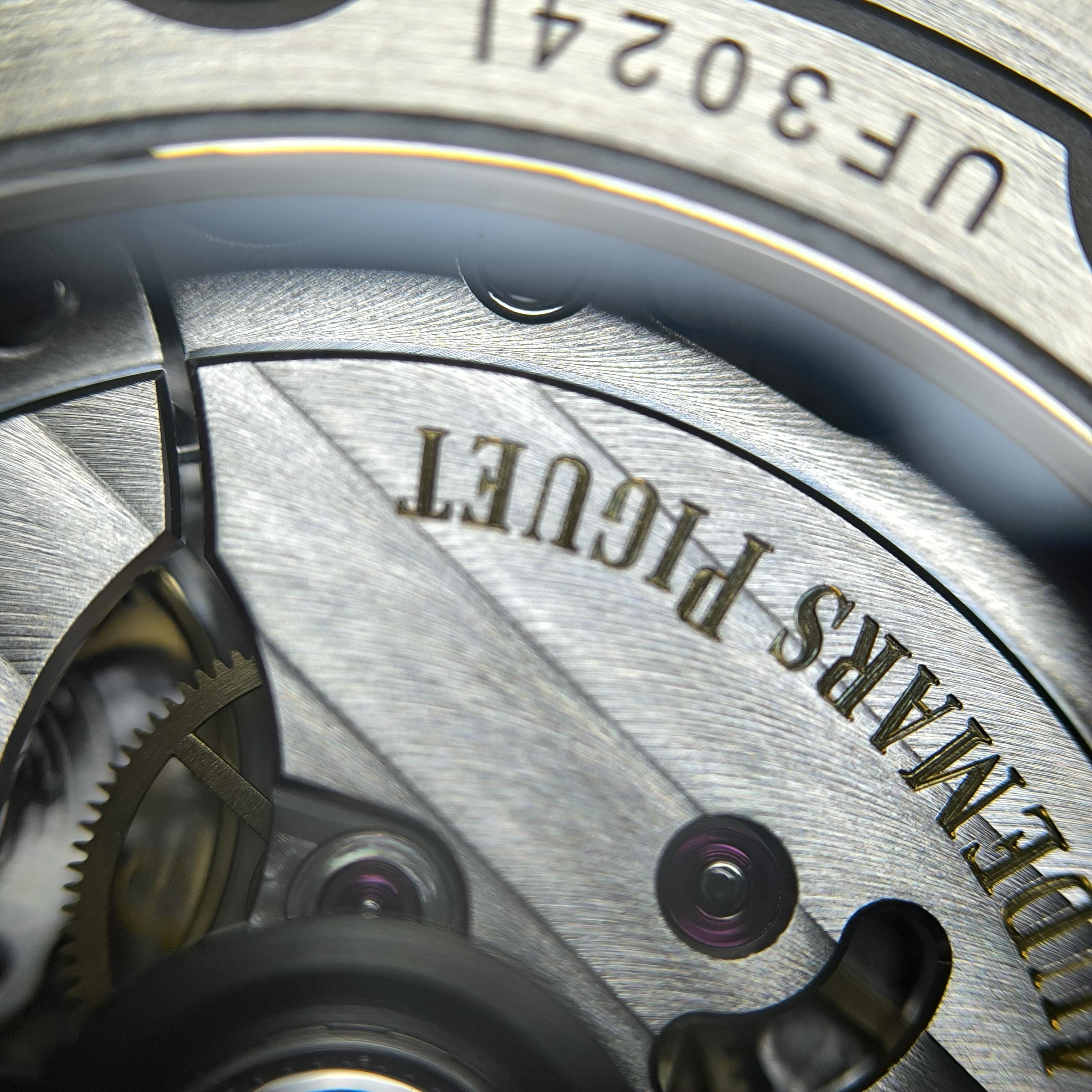 Audemars Piguet Royal Oak Offshore 42mm 15720ST.OO.A027CA.01