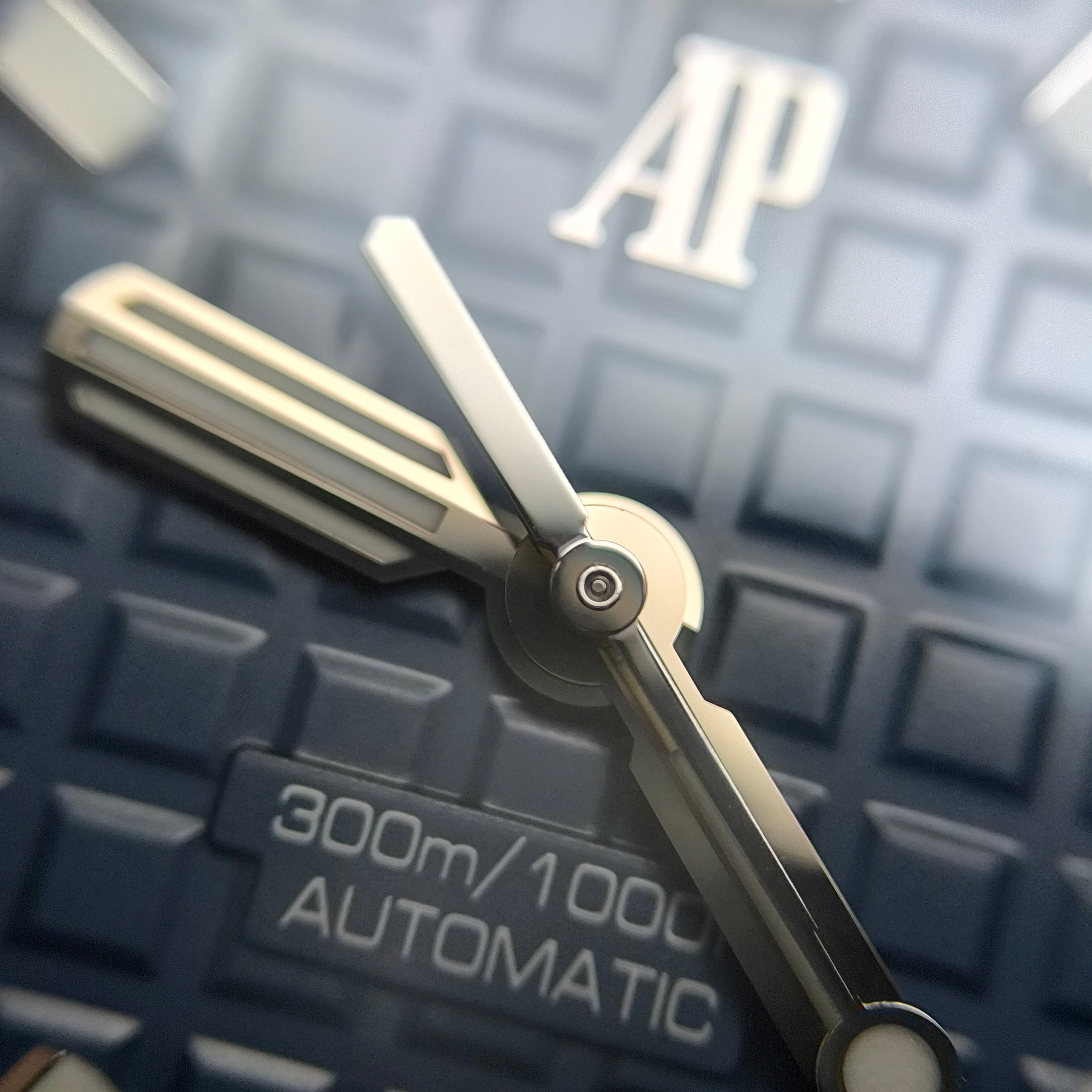 Audemars Piguet Royal Oak Offshore 42mm 15720ST.OO.A027CA.01