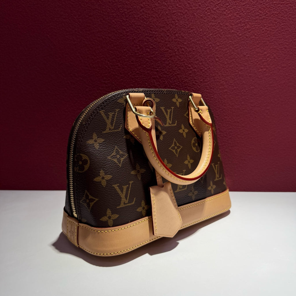 Louis Vuitton ALMA BB Handbag Crossbody 23.5 x 17.5 x 11.5 M46990