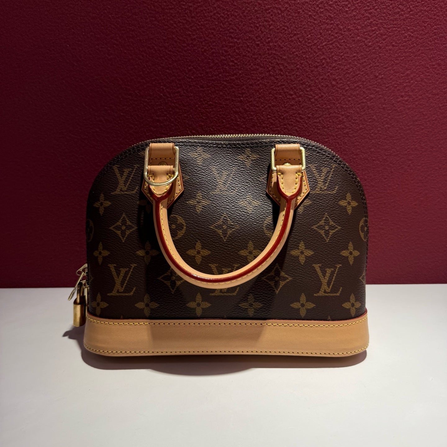 Louis Vuitton ALMA BB Handbag Crossbody 23.5 x 17.5 x 11.5 M46990