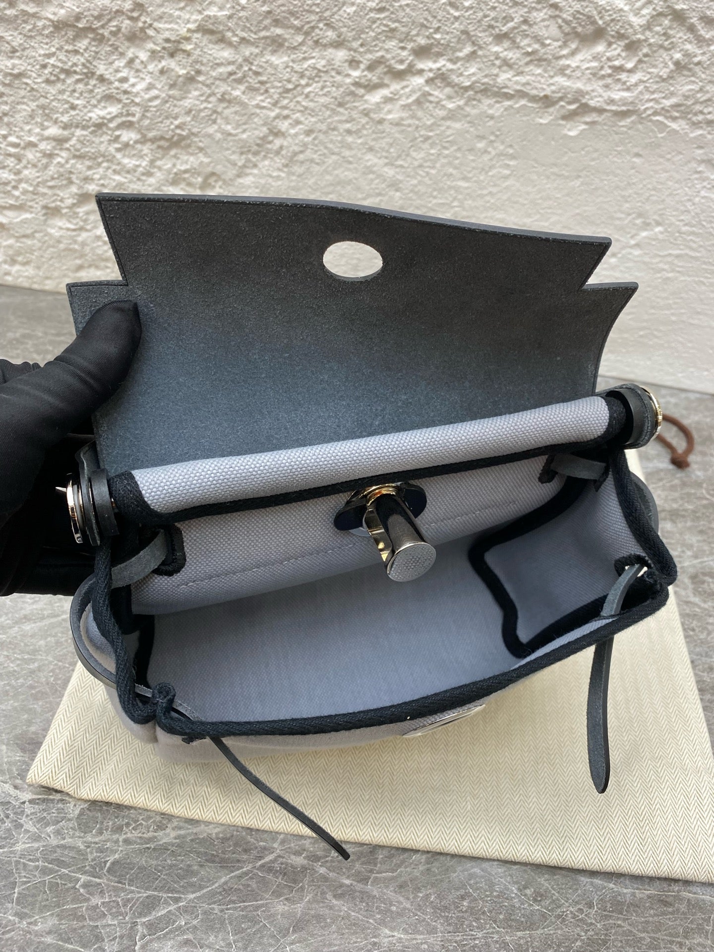 Hermes Black