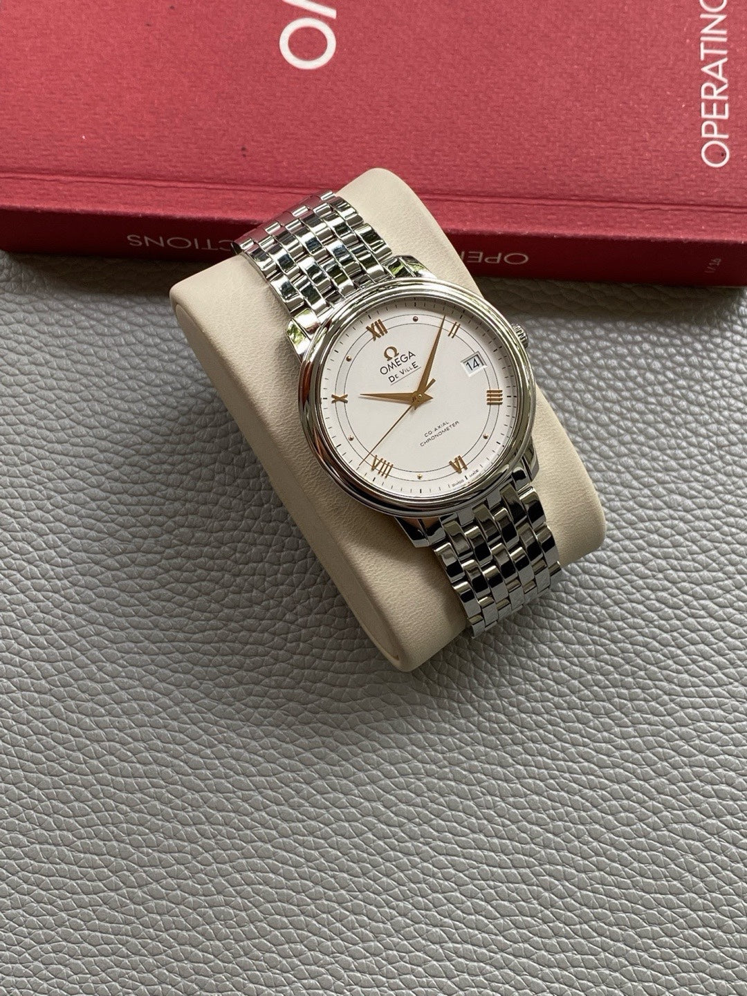 Omega Flying Disc Series Automatic (self-winding) watch 36.8 424.10.37.20.02.002