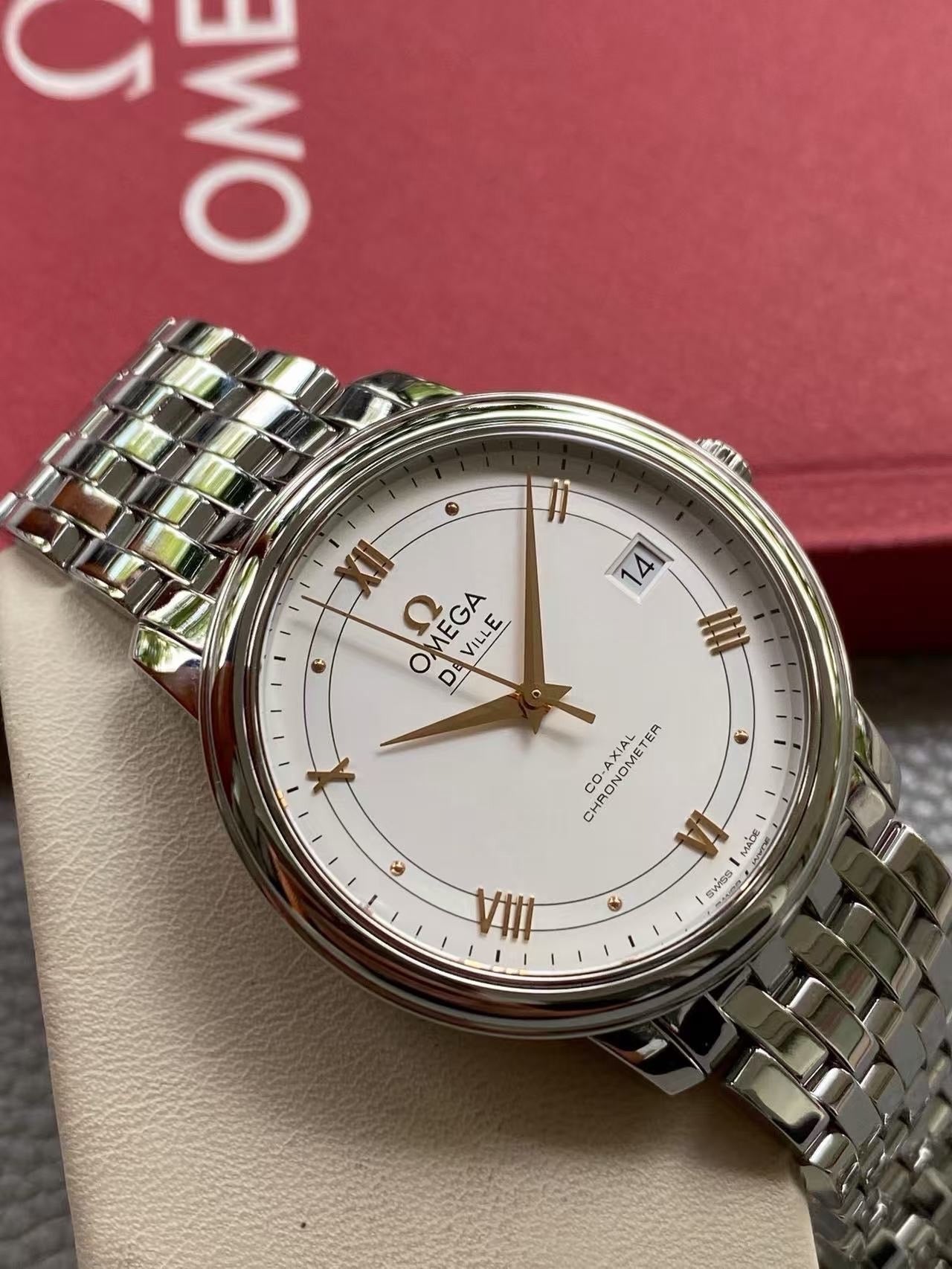 Omega Flying Disc Series Automatic (self-winding) watch 36.8 424.10.37.20.02.002