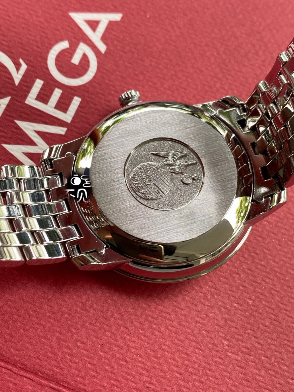 Omega Flying Disc Series Automatic (self-winding) watch 36.8 424.10.37.20.02.002