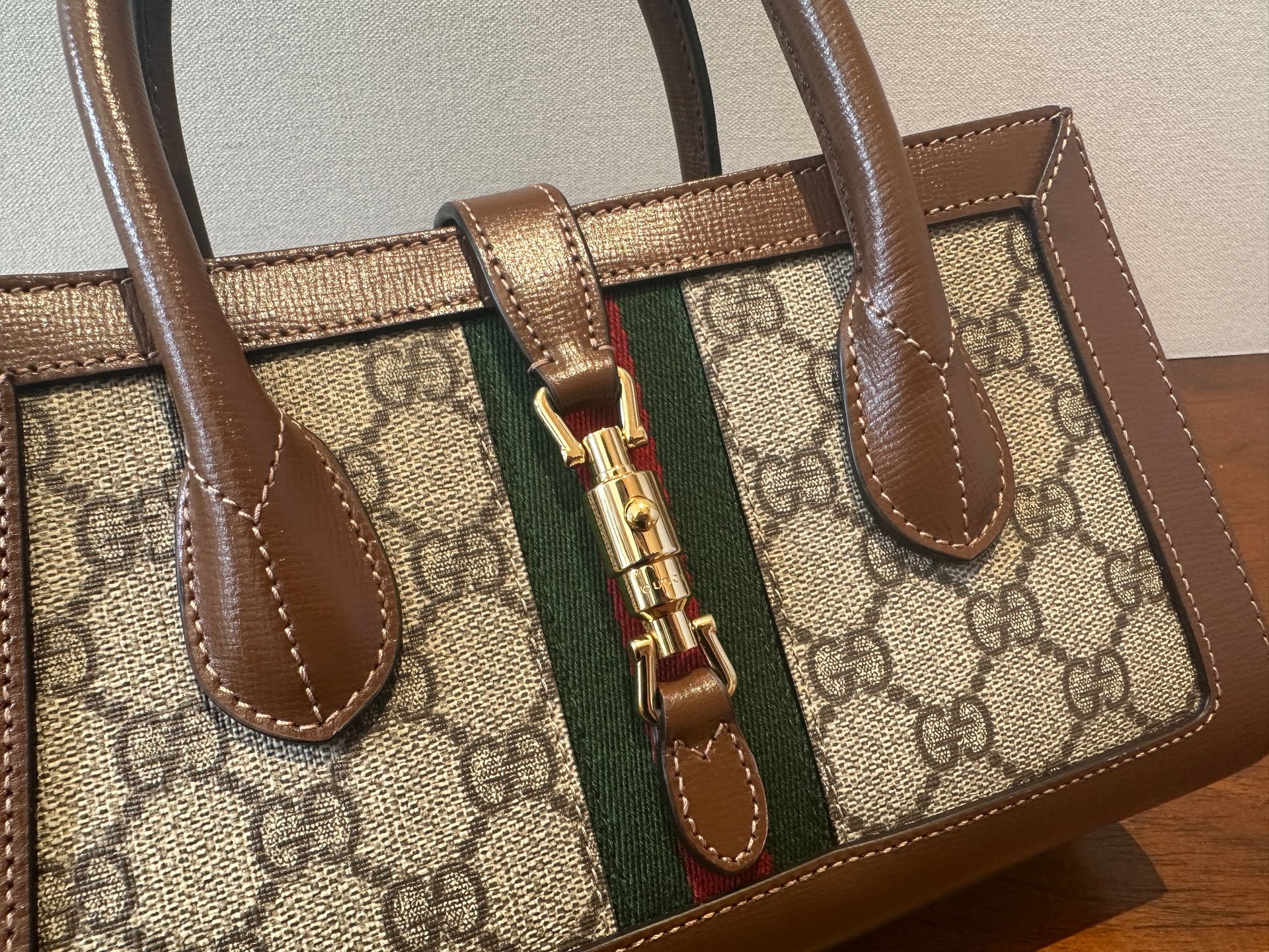 Gucci Jackie1961 Series Small Tote Bag Brown Tote 772126HUHHG8565