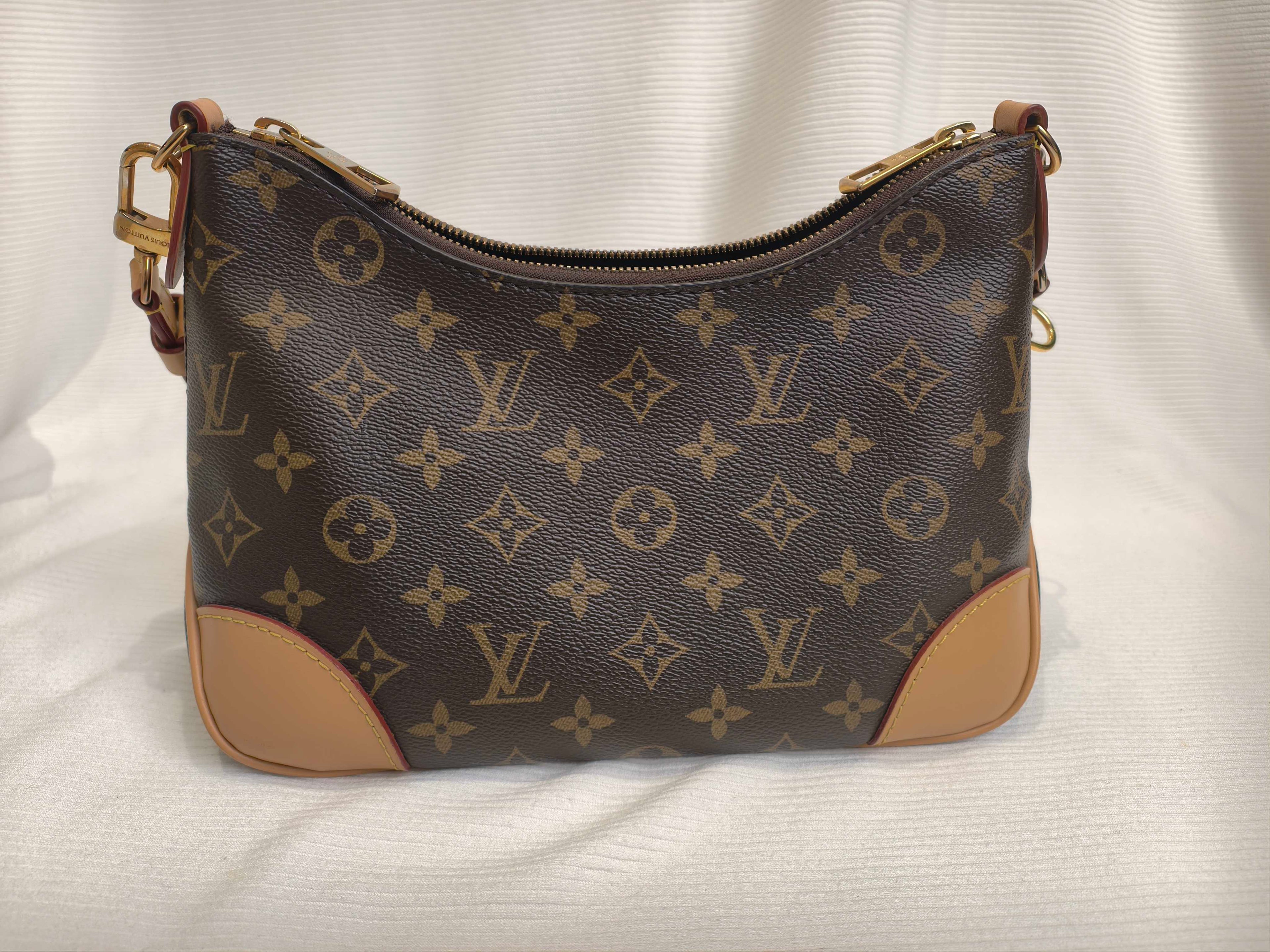 Louis Vuitton Crossbody