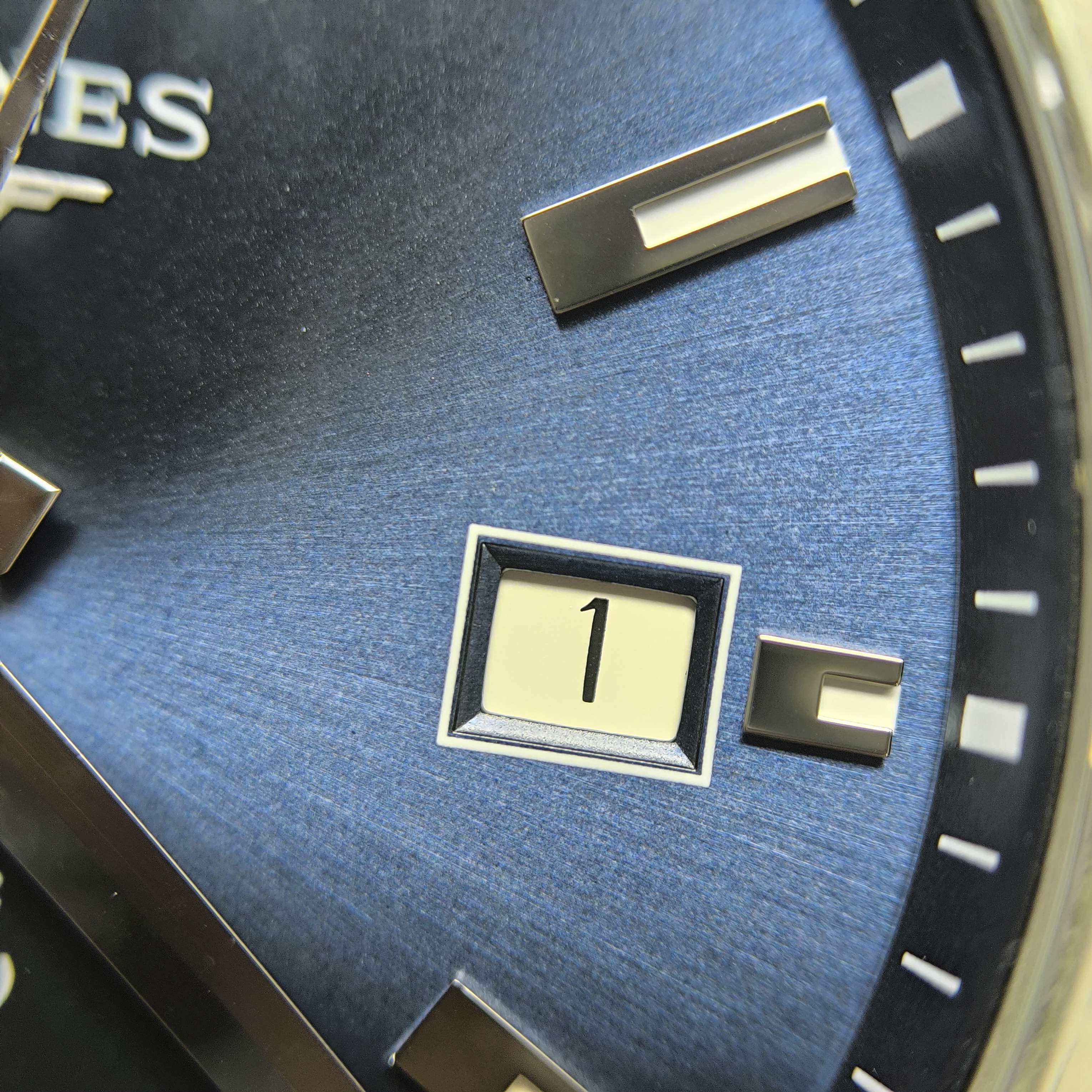 Longines Conquest Series 39.00mm L3.776.4.99.6