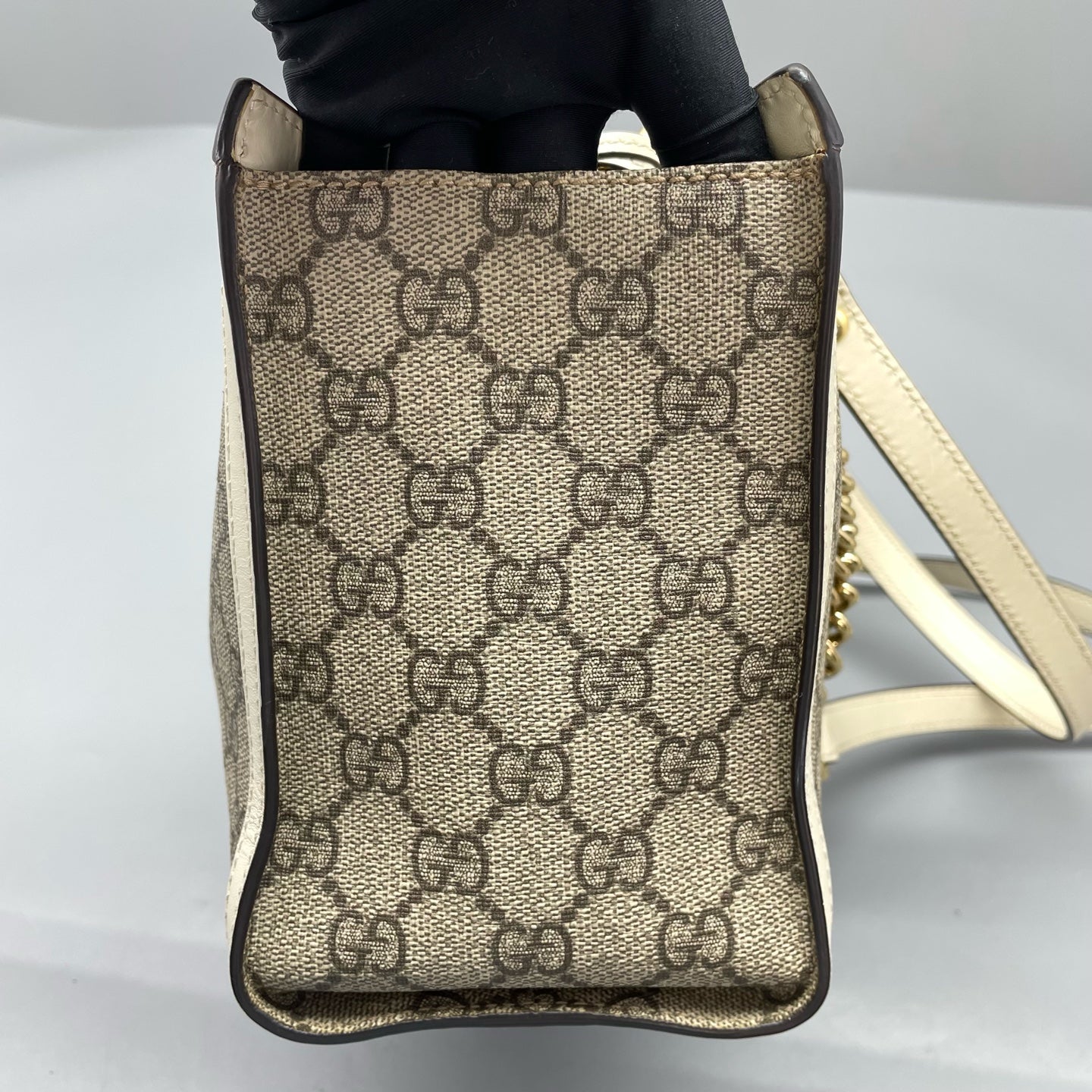 Gucci White