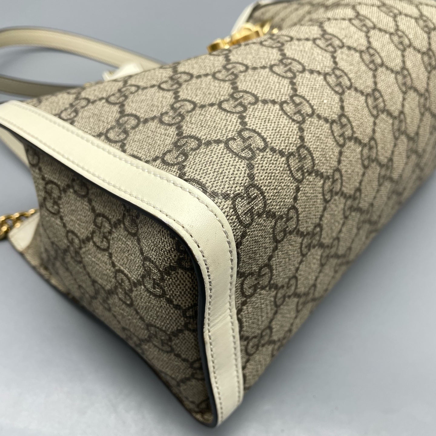Gucci White