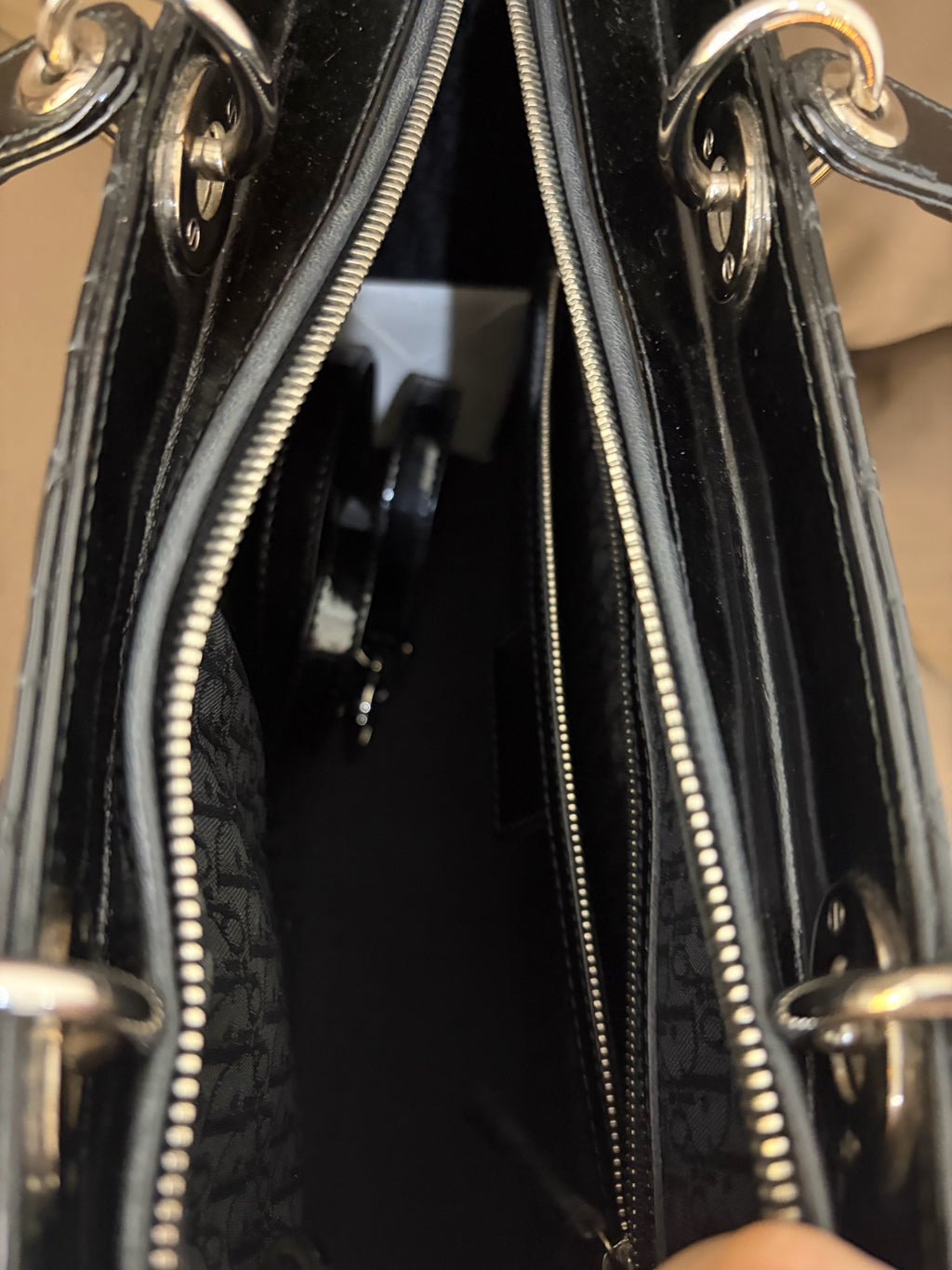 Dior Leather Black M0566OWCB_M900
