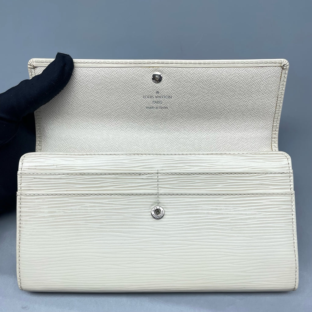 Louis Vuitton White