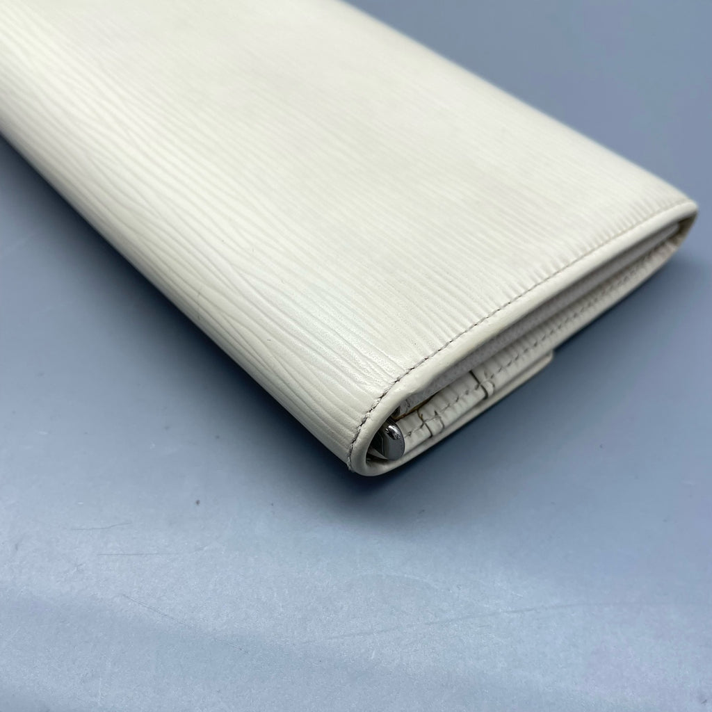 Louis Vuitton White