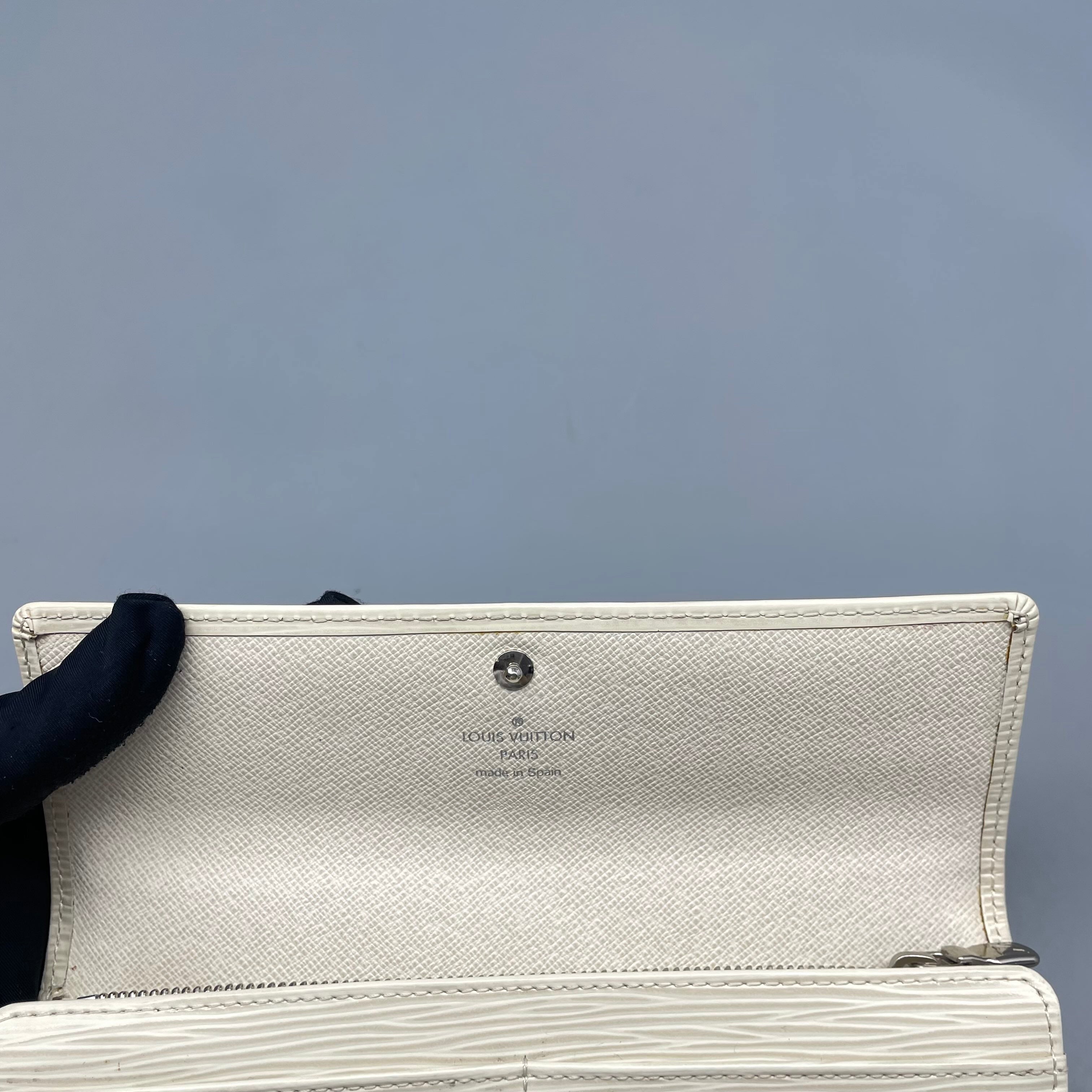 Louis Vuitton White