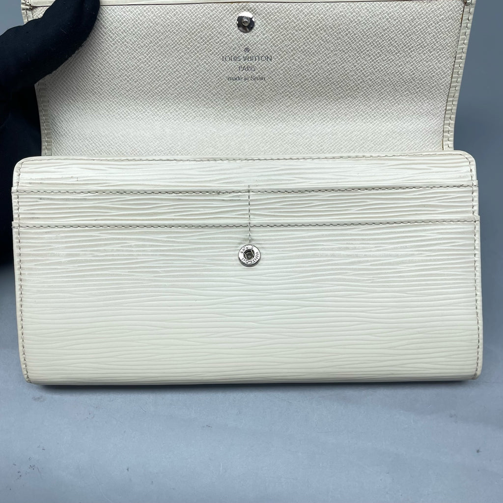 Louis Vuitton White