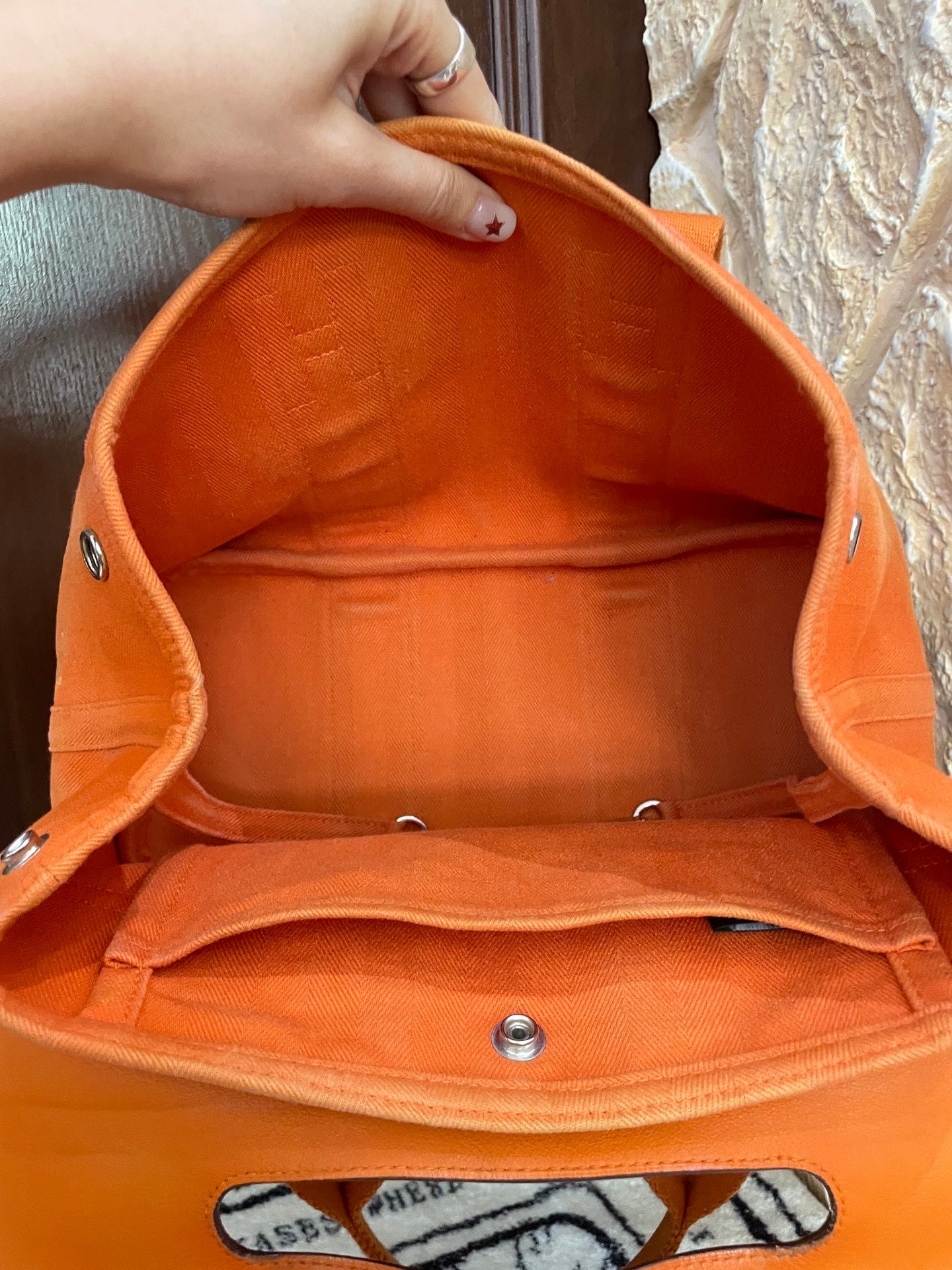 Hermes Canvas