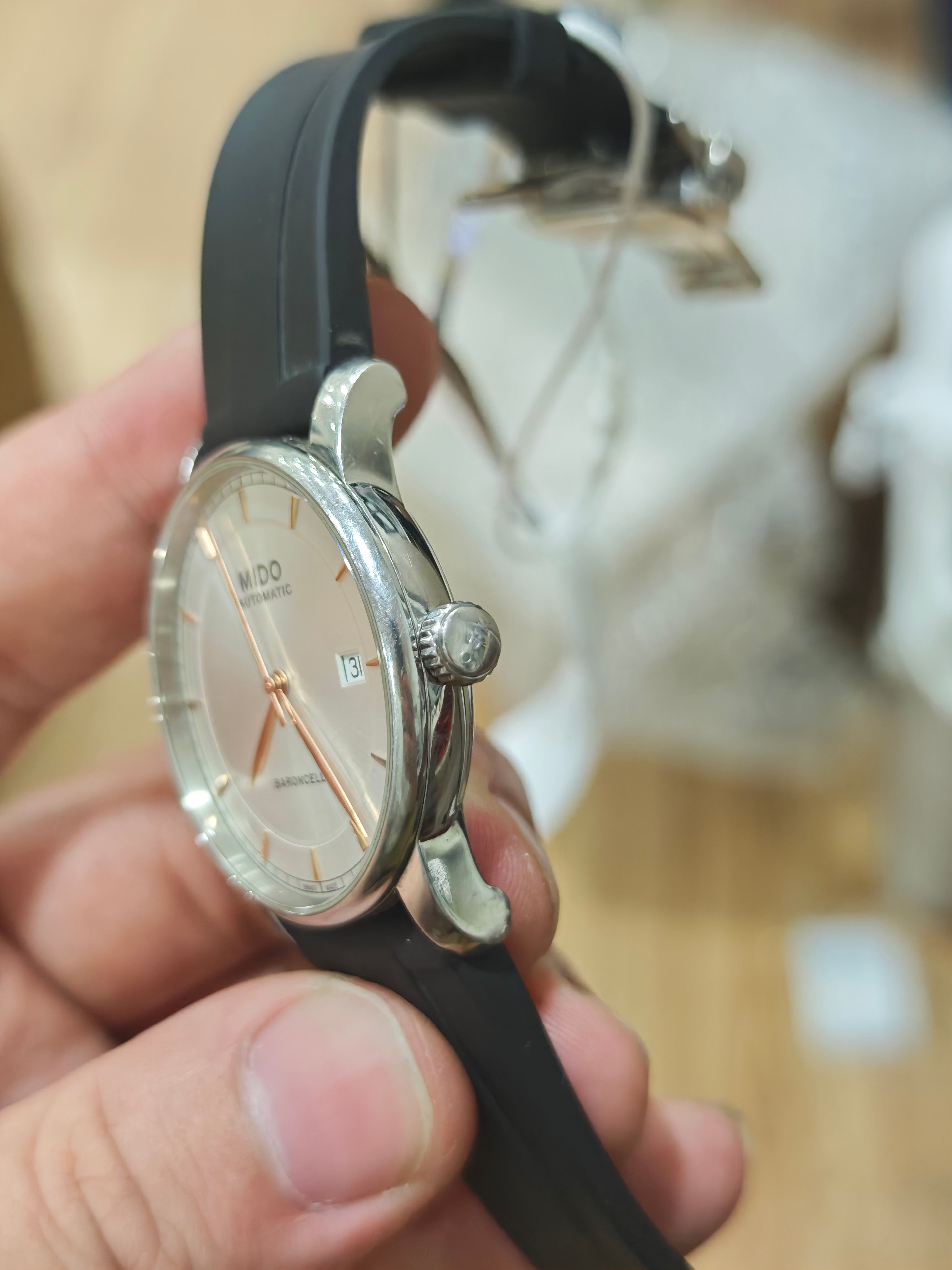Mido Berenice Automatic (self-winding) watch 38 millimeters M8600.4.10.1