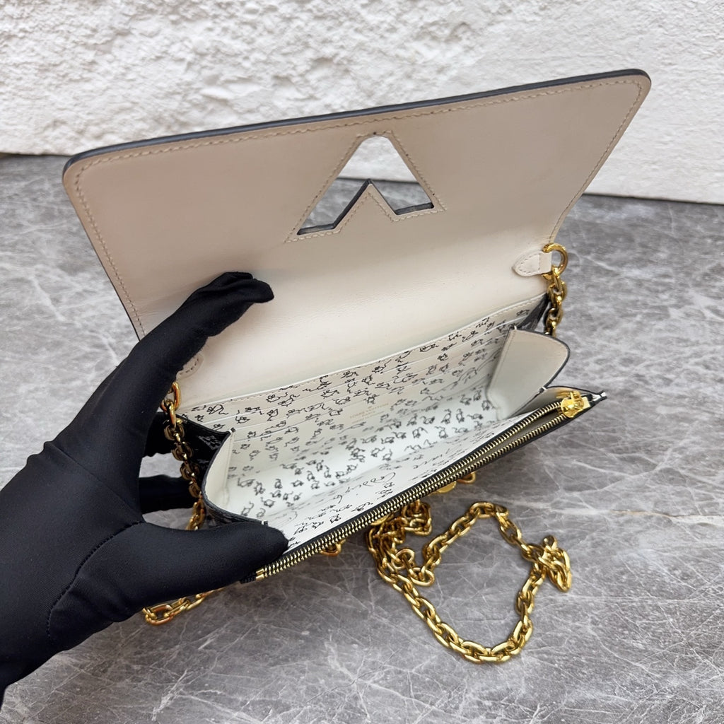Louis Vuitton Crossbody
