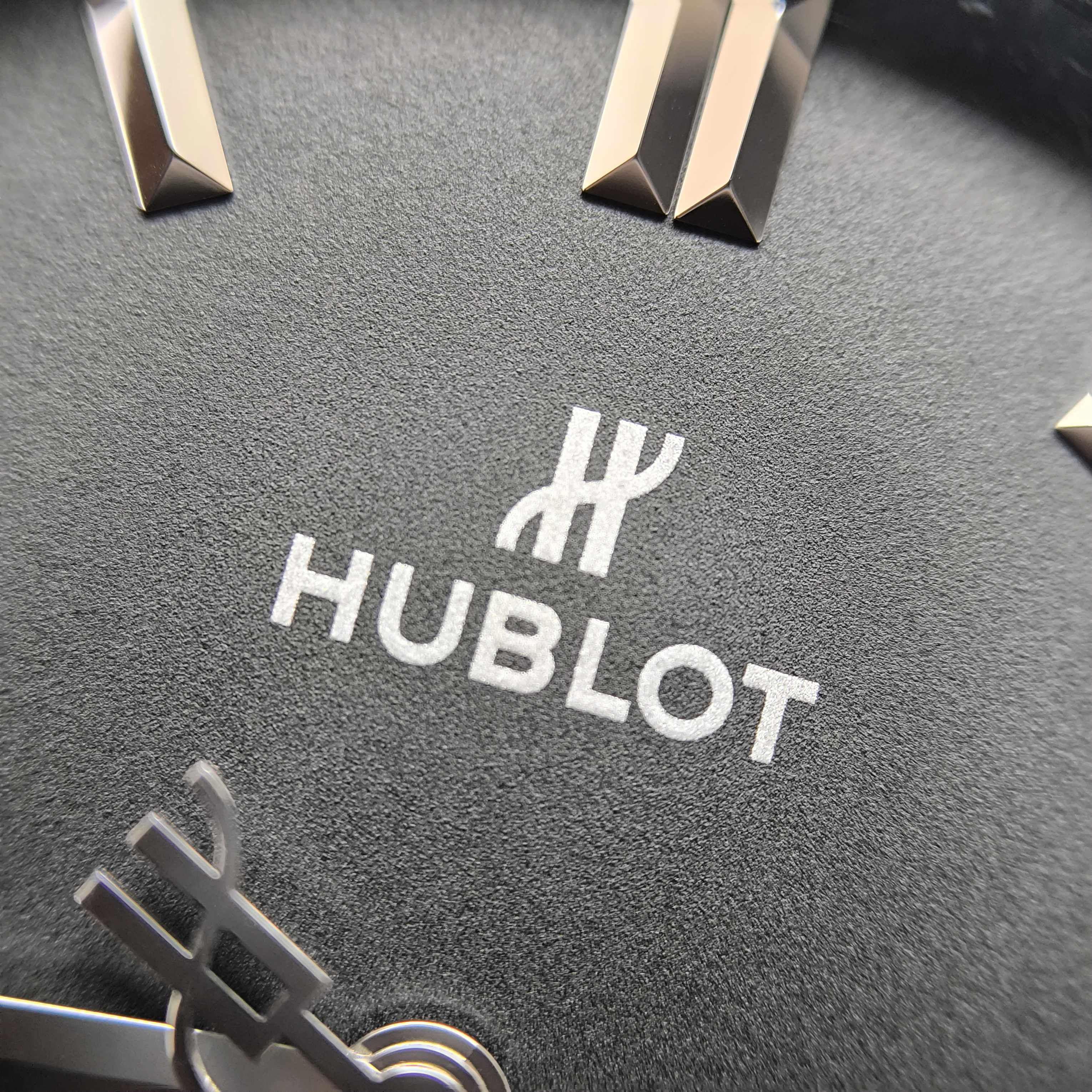 Hublot Classic Fusion Series 45MM 511.CM.1171.RX