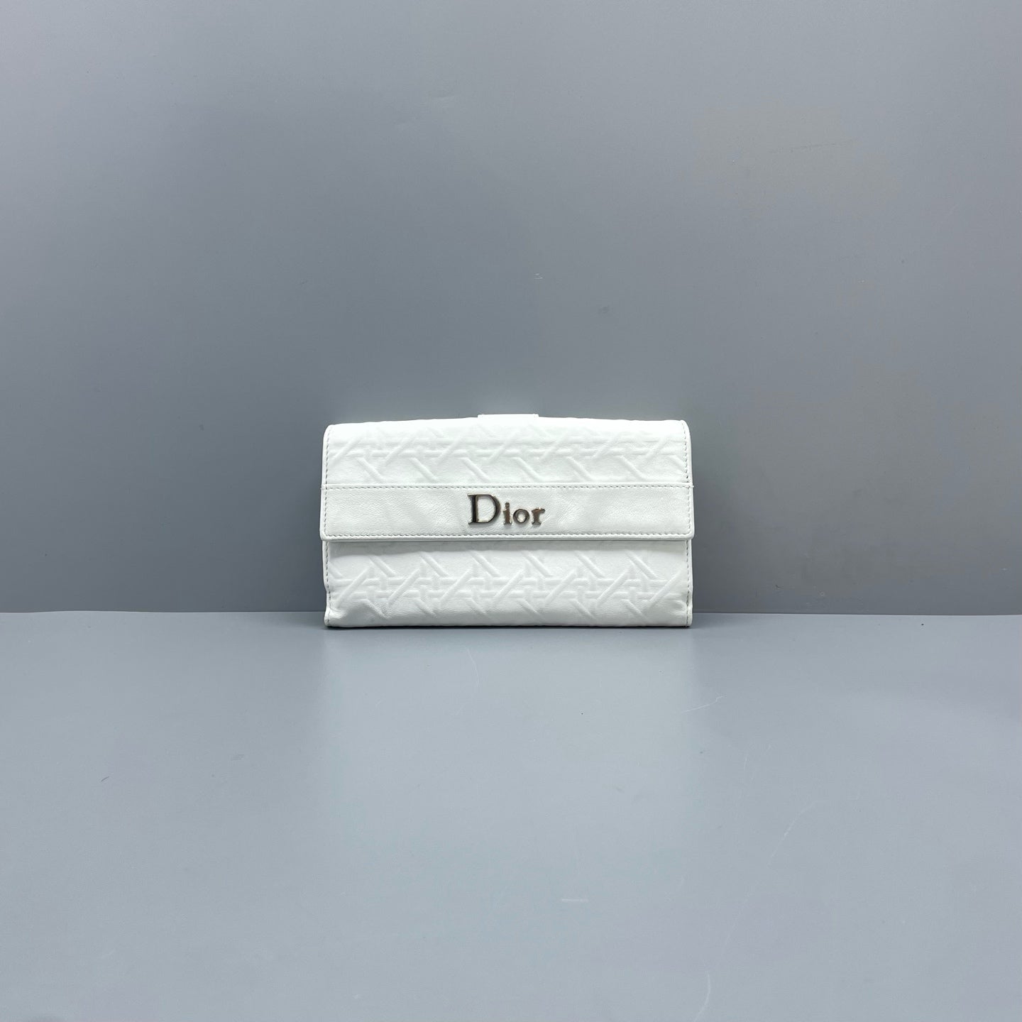 Dior White