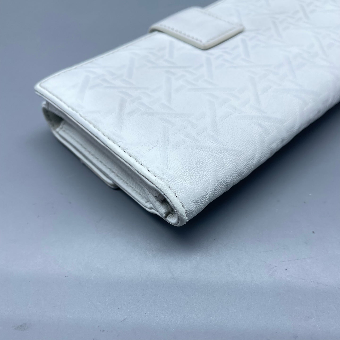 Dior White