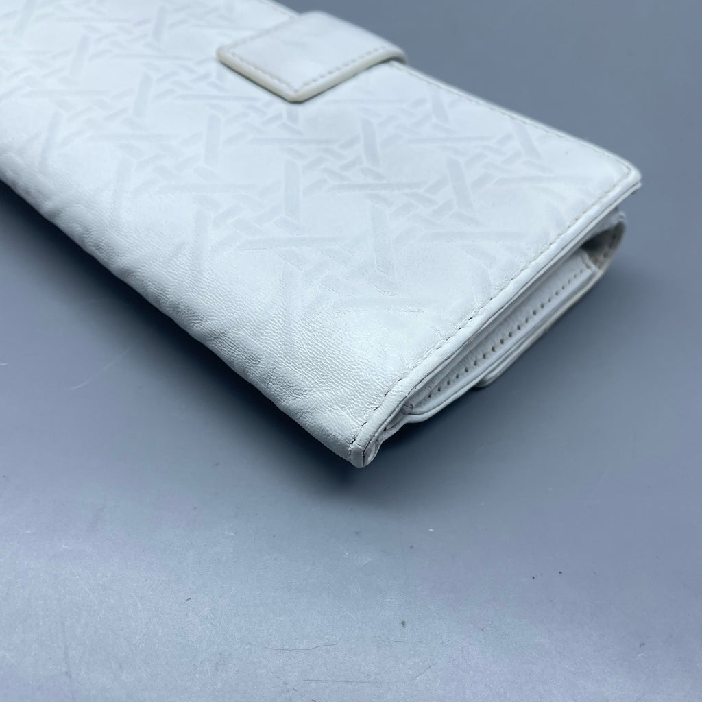 Dior White