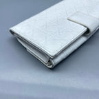 Dior White