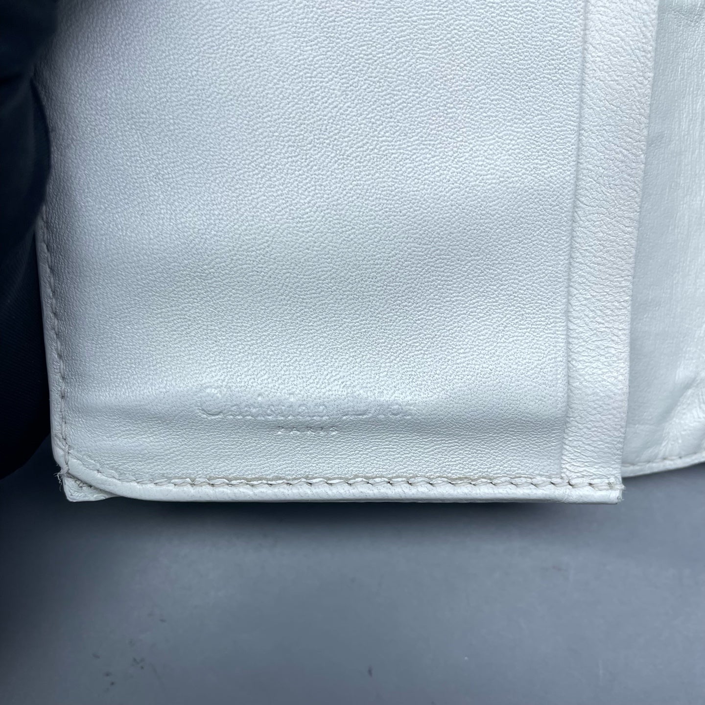 Dior White
