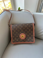 Louis Vuitton Messenger Bag