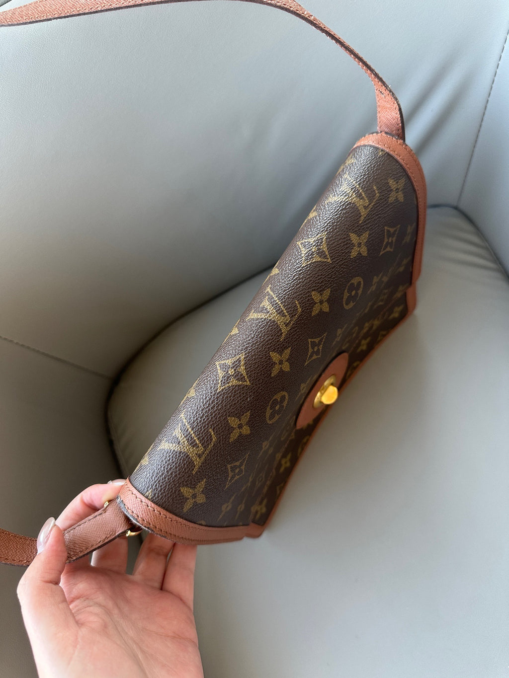 Louis Vuitton Messenger Bag