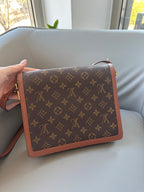 Louis Vuitton Messenger Bag