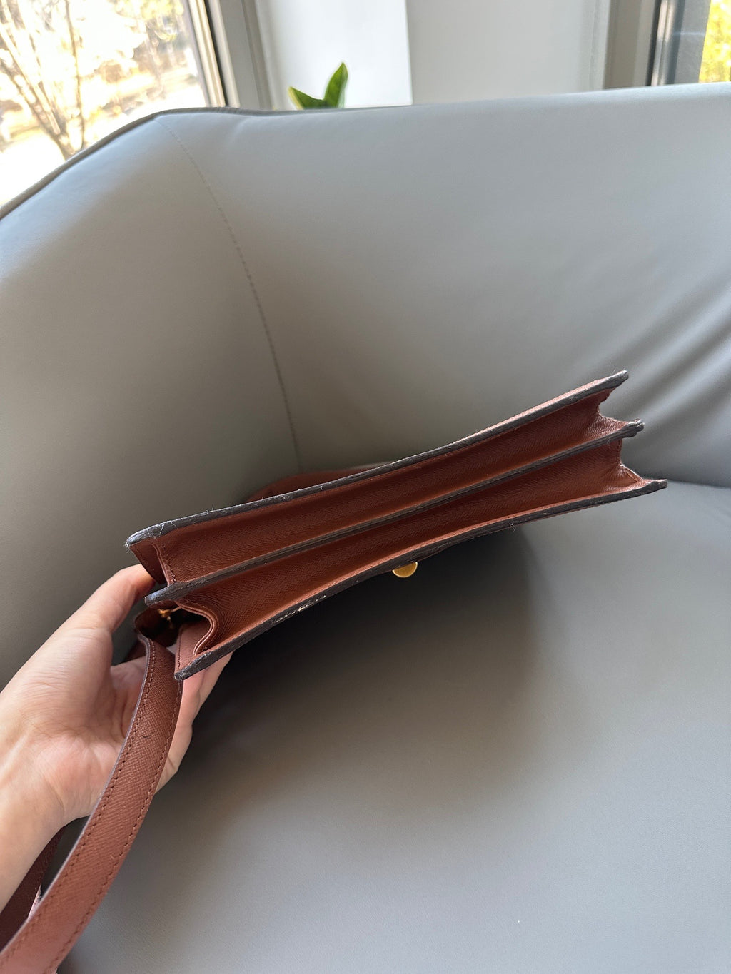 Louis Vuitton Messenger Bag