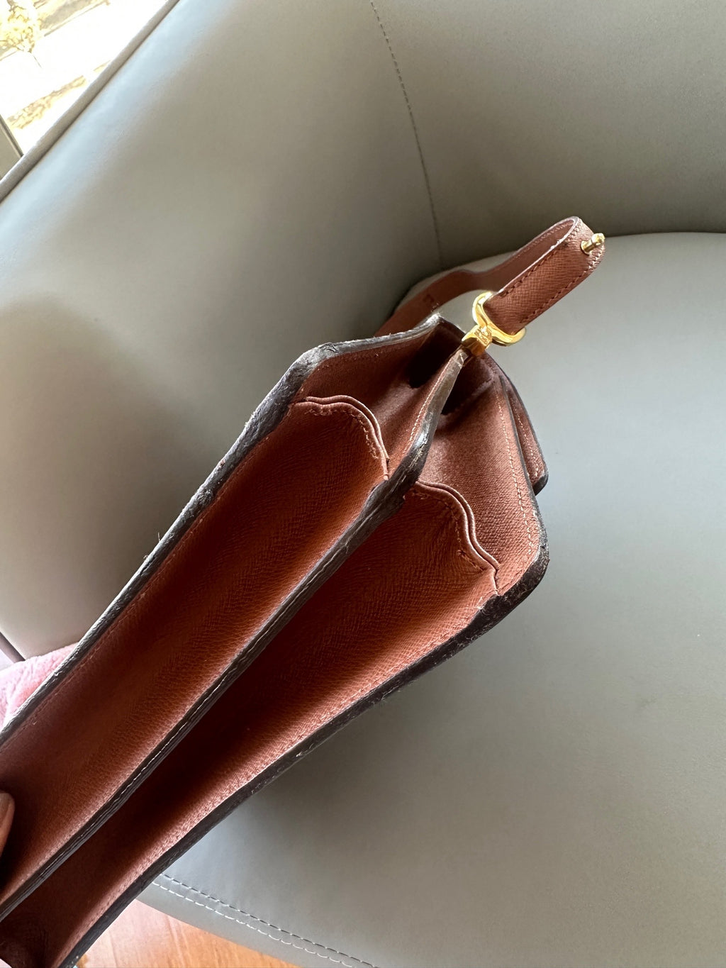 Louis Vuitton Messenger Bag