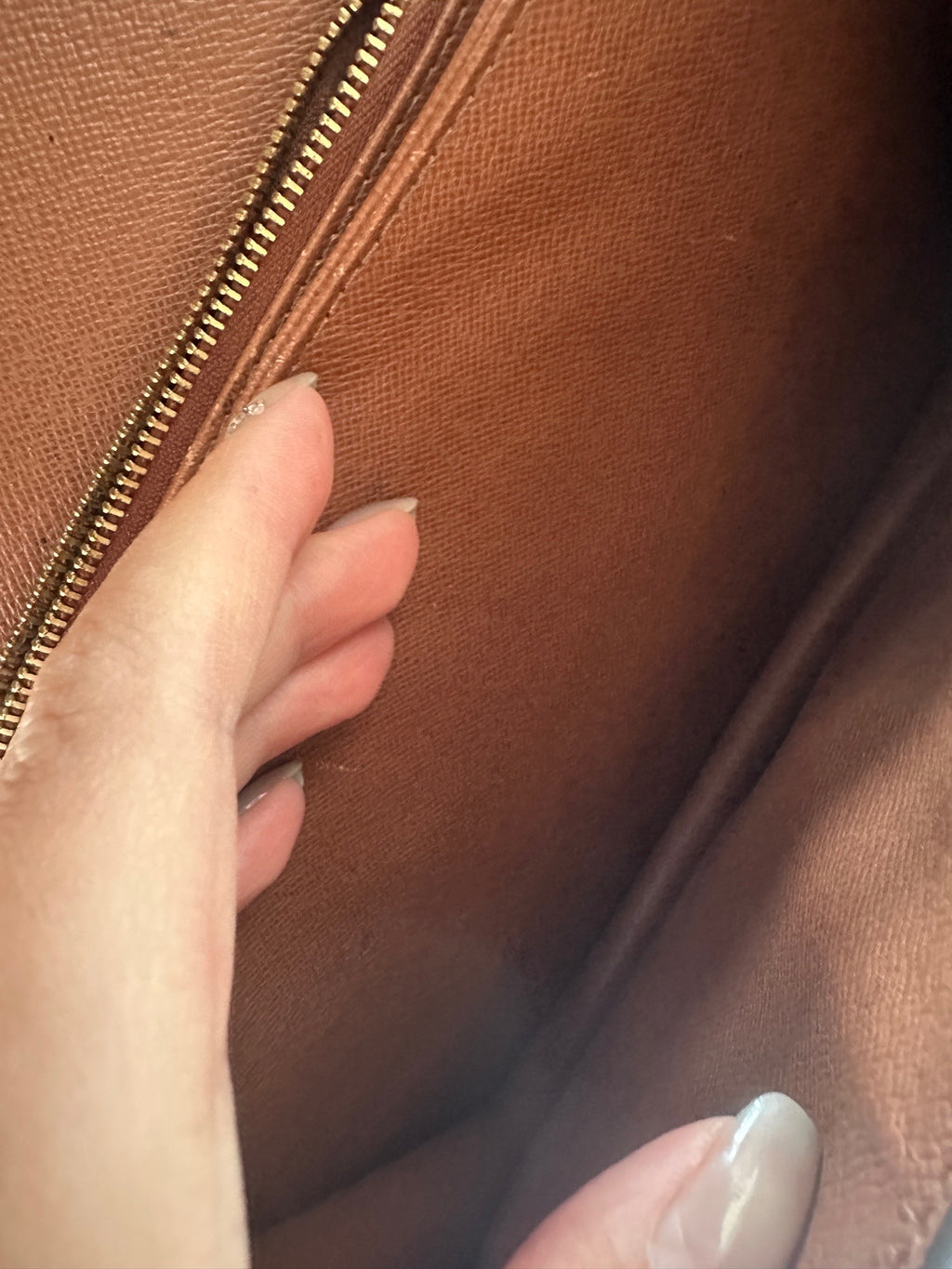 Louis Vuitton Messenger Bag