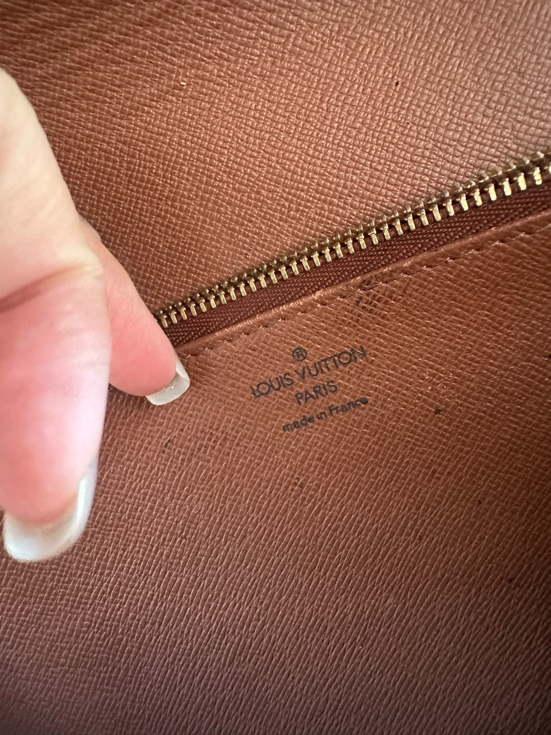 Louis Vuitton Messenger Bag