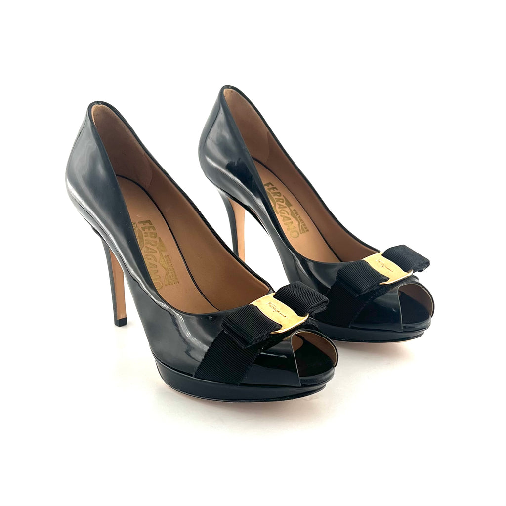 Burberry Metal Black High heels