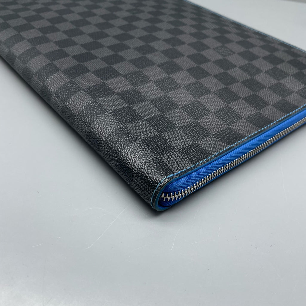 Louis Vuitton Clutch