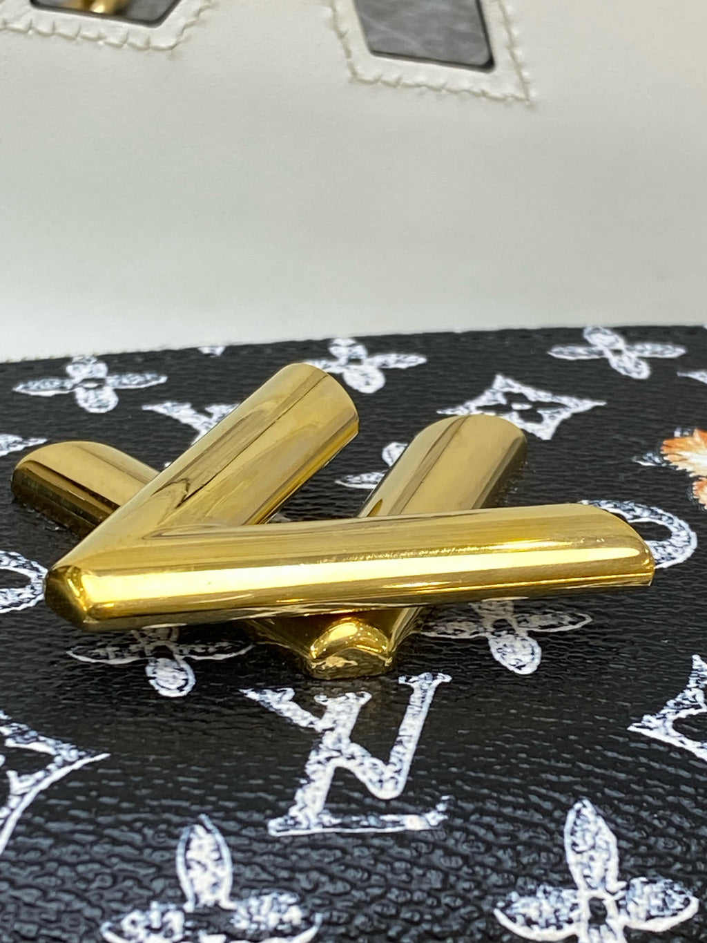 Louis Vuitton Crossbody