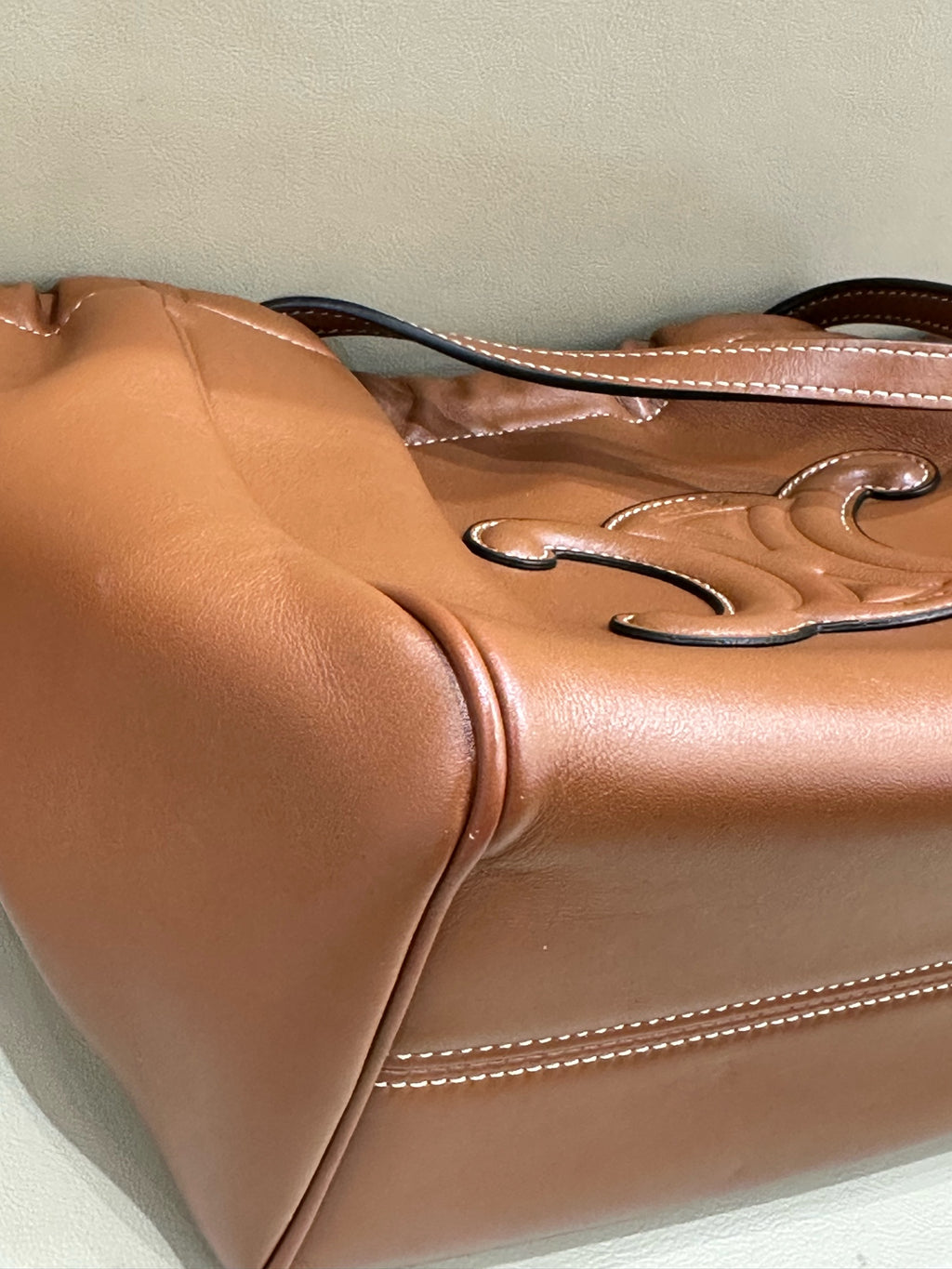 Celine CABAS TRIOMPHE small smooth cowhide drawstring bag Brown 9 x 7 x 5 inches (22.5 x 18 x 13 centimeters) 111013DU3.04LU