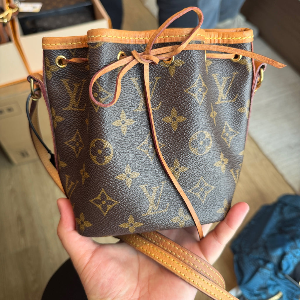 Louis Vuitton 13.0x 16.0x 10.0 cm M41346
