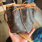 Louis Vuitton 13.0x 16.0x 10.0 cm M41346