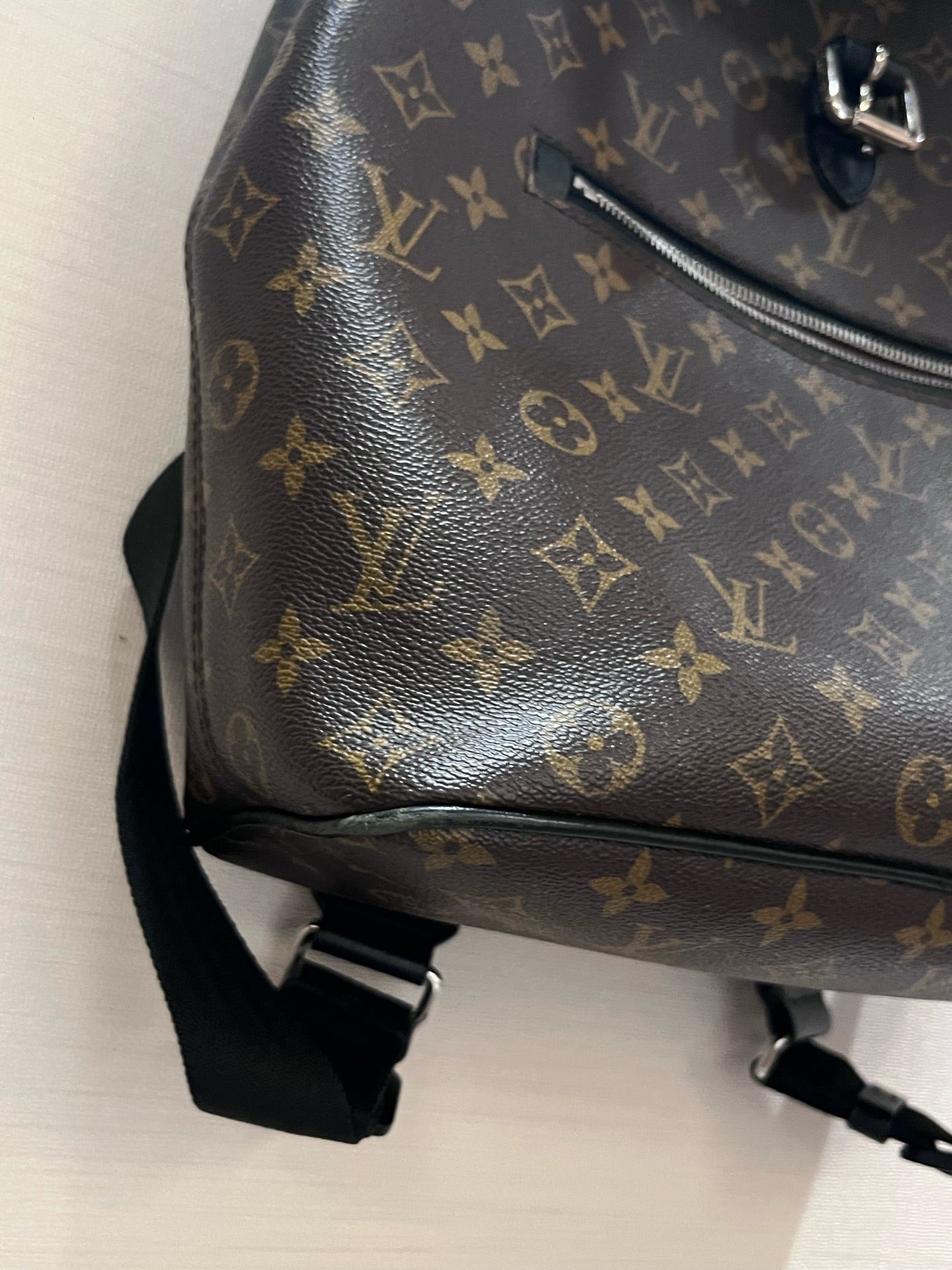 Louis Vuitton M40637