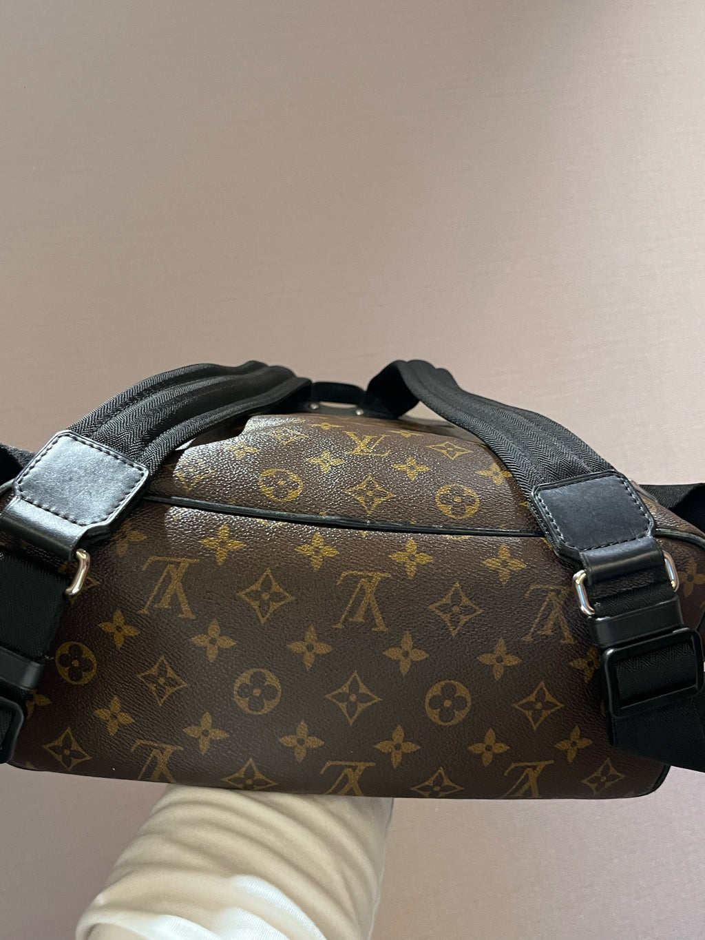 Louis Vuitton M40637