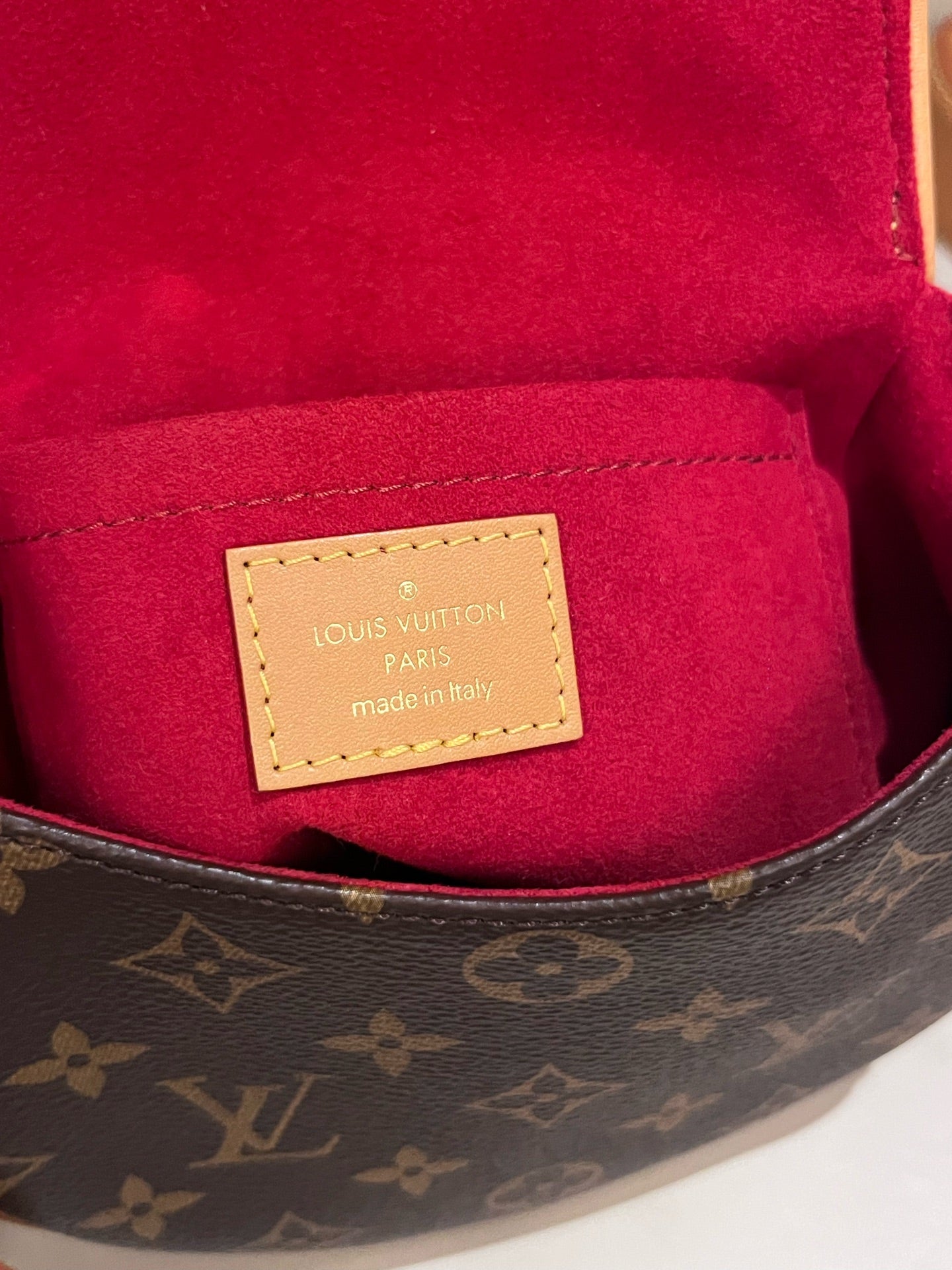 Louis Vuitton M44860