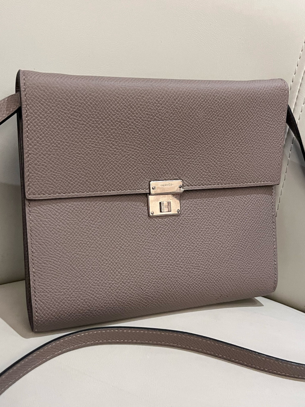 Hermes 916051